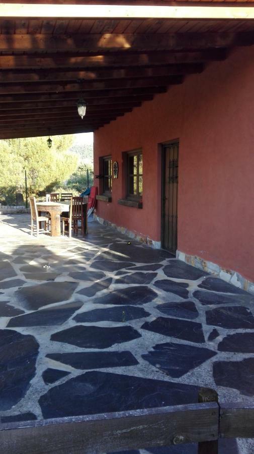 Casa Penelas, Petin Luaran gambar