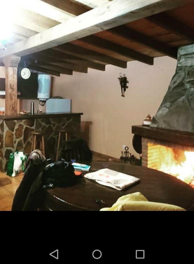Casa Penelas, Petin Luaran gambar