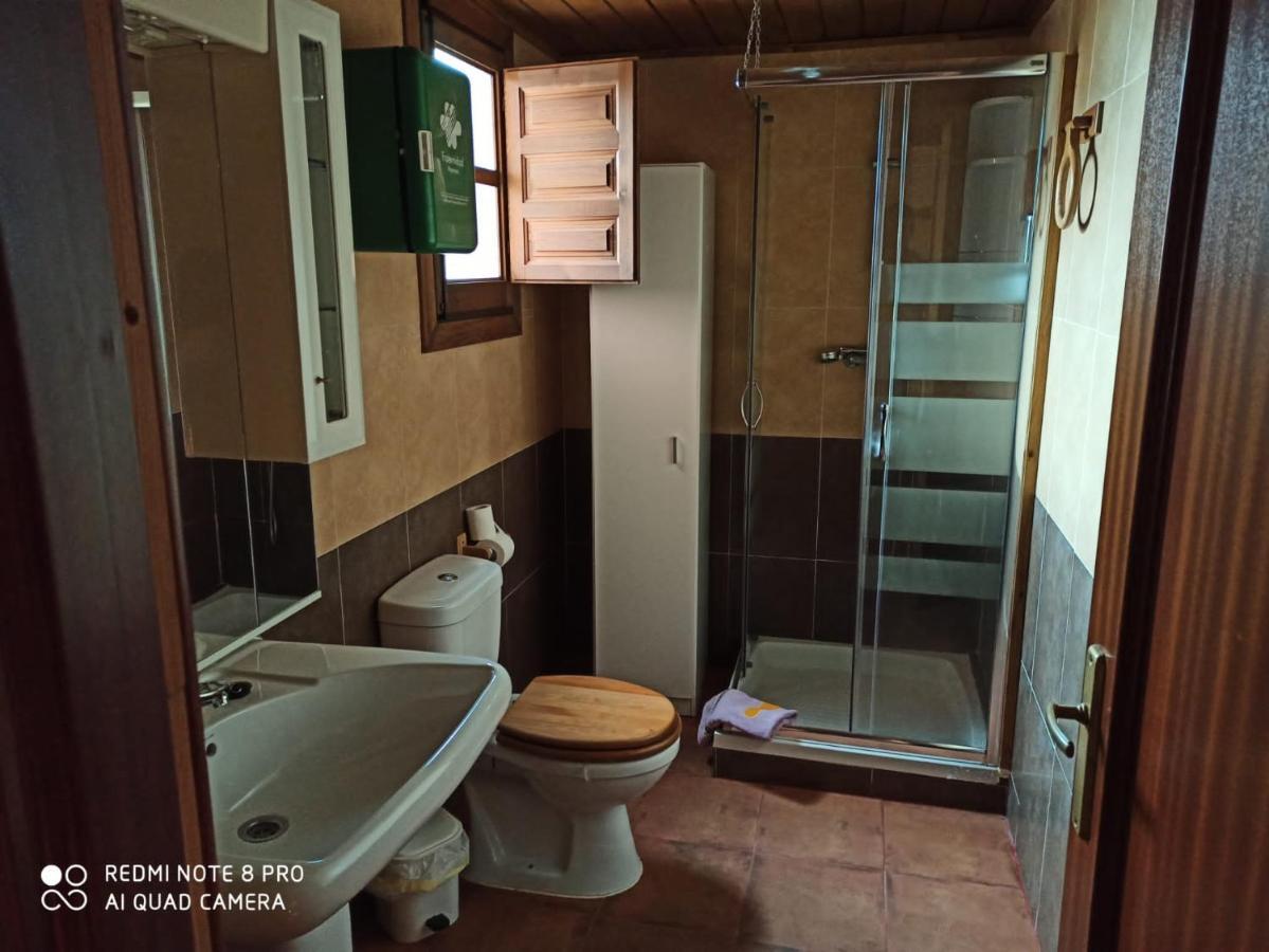 Casa Penelas, Petin Luaran gambar