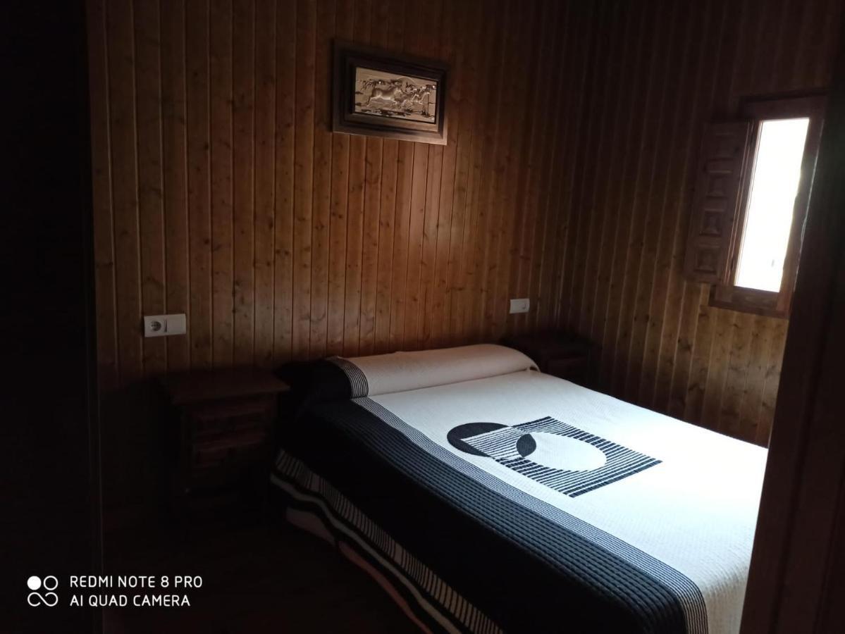 Casa Penelas, Petin Luaran gambar